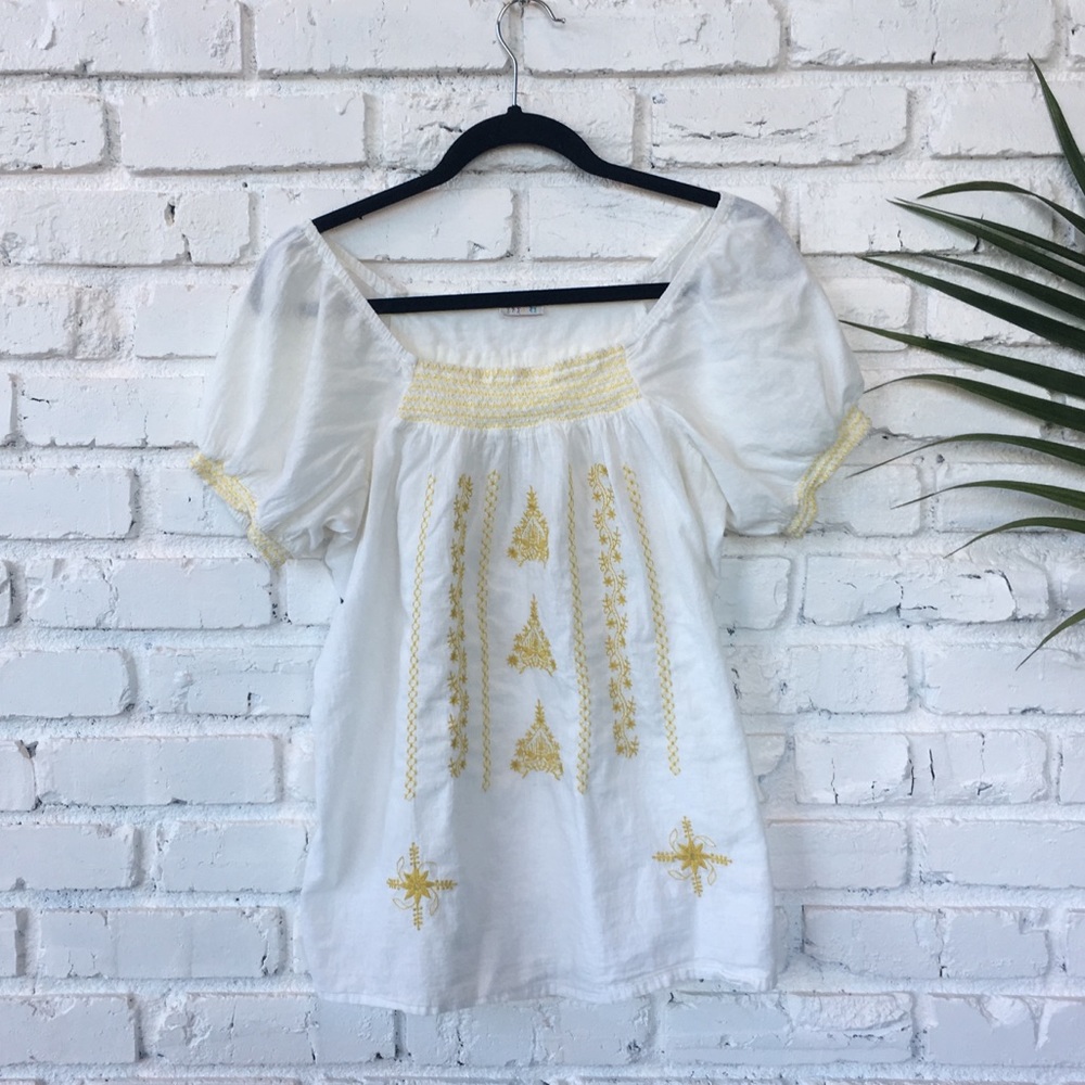 💥Sale! Funky people embroidered peasant top